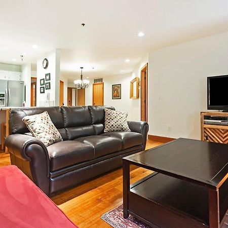 Stunning Location 2Bdr Condo Retreat パークシティ エクステリア 写真