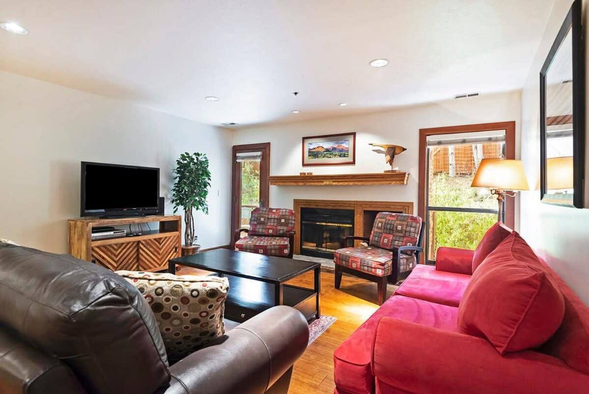 Stunning Location 2Bdr Condo Retreat パークシティ エクステリア 写真